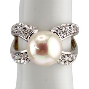 Swarovski Elements Pearl‎ Crystal Pavé Crossover Cocktail Ring Silver Tone Sz 7